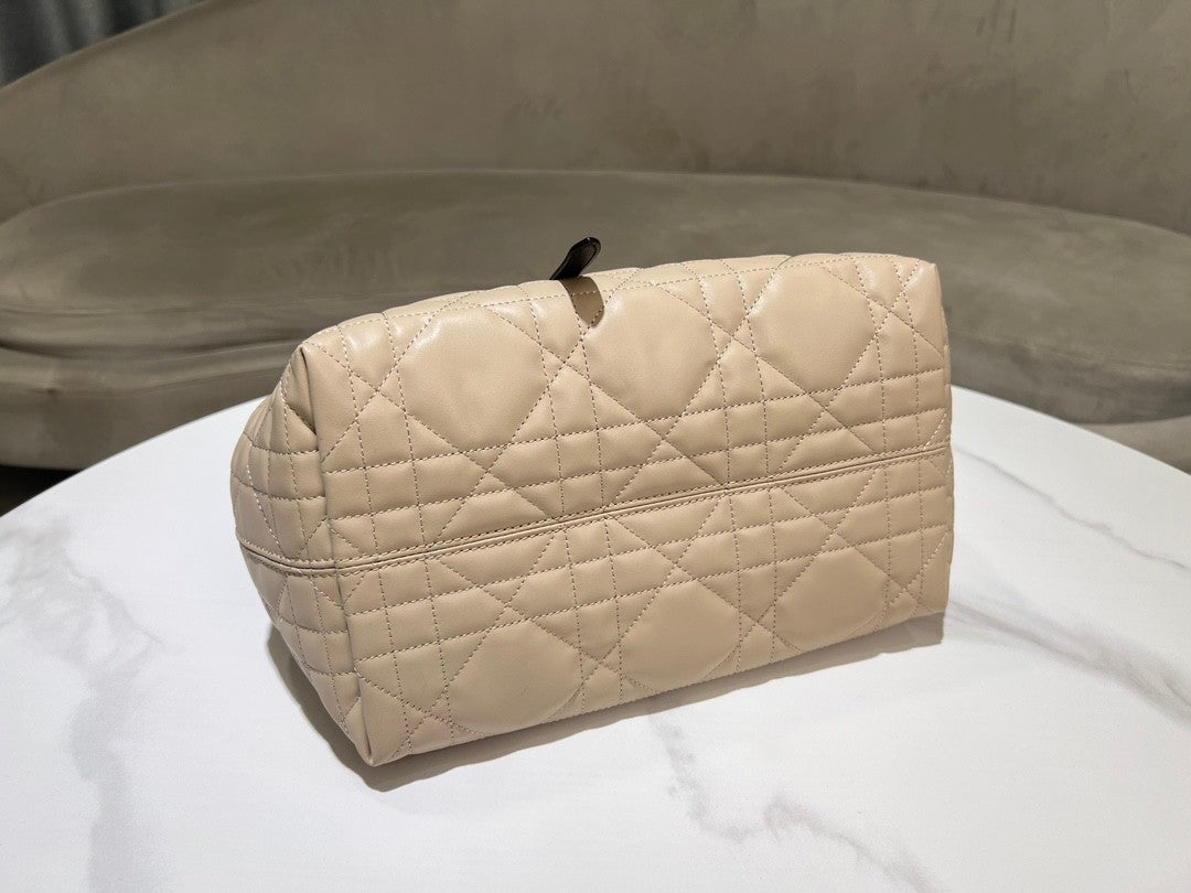Medium - sized Beige Quilted Handbag