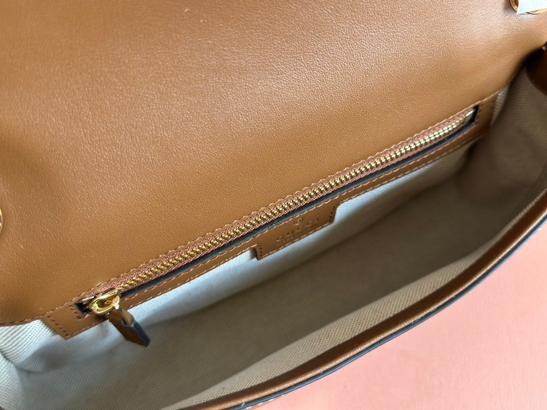 Classic Brown Handbag: Encounter Retro - Modern Style