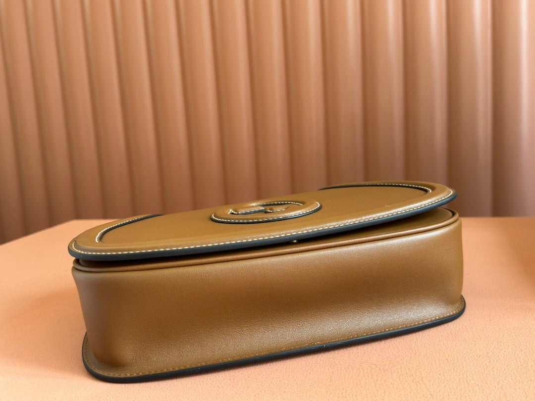 Classic Brown Handbag: Encounter Retro - Modern Style