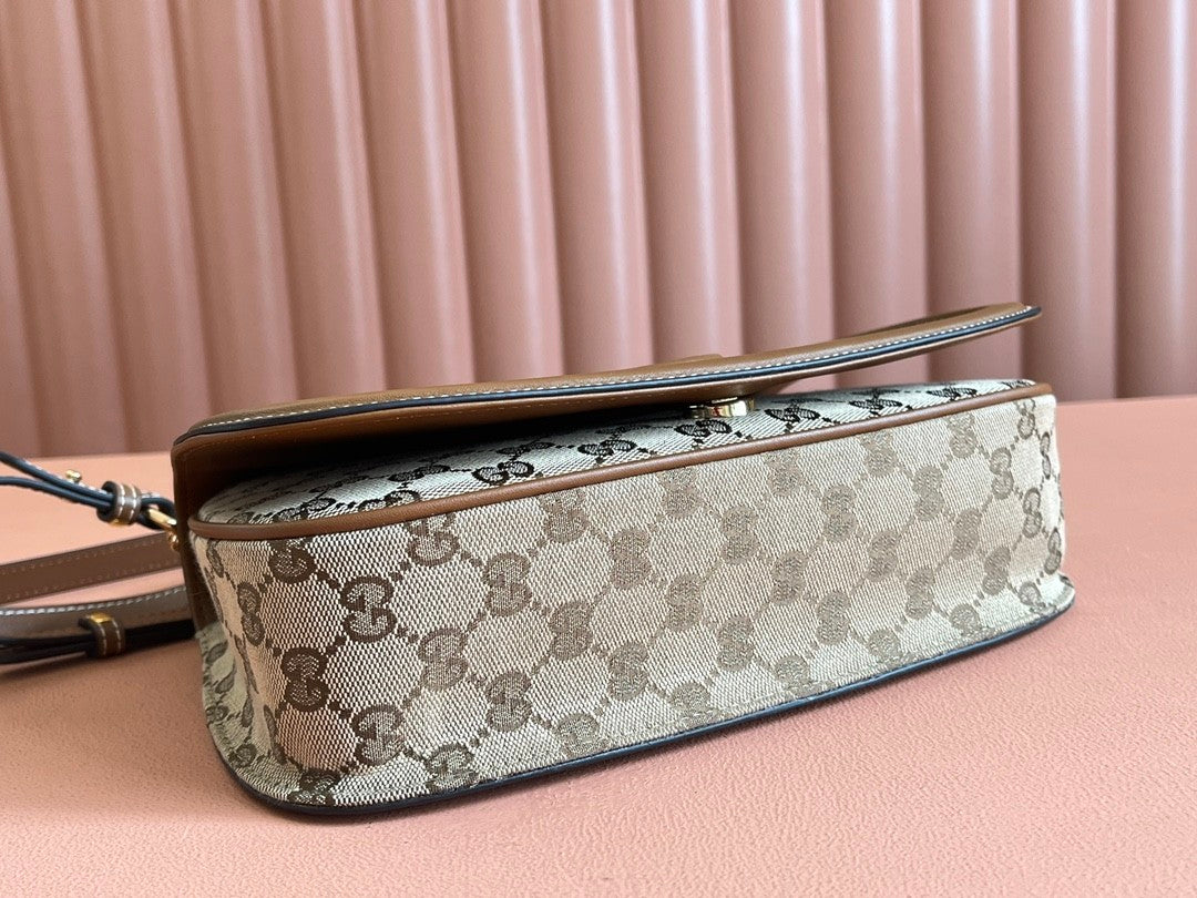 Timeless Elegance: Iconic GG Pattern Handbag