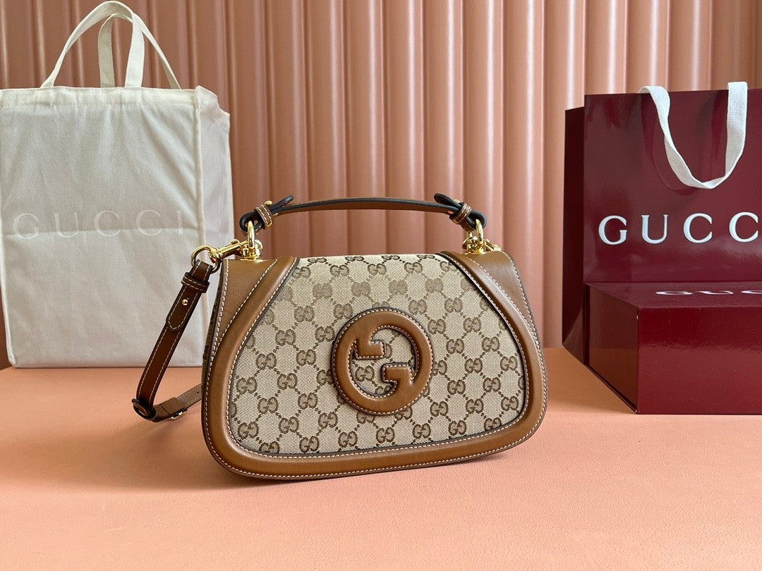 Timeless Elegance: Iconic GG Pattern Handbag