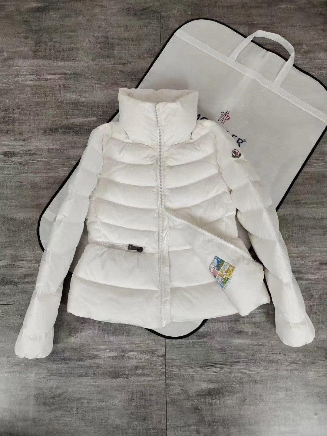 White Waist - cinching and Slimming Lightweight Down Jacket