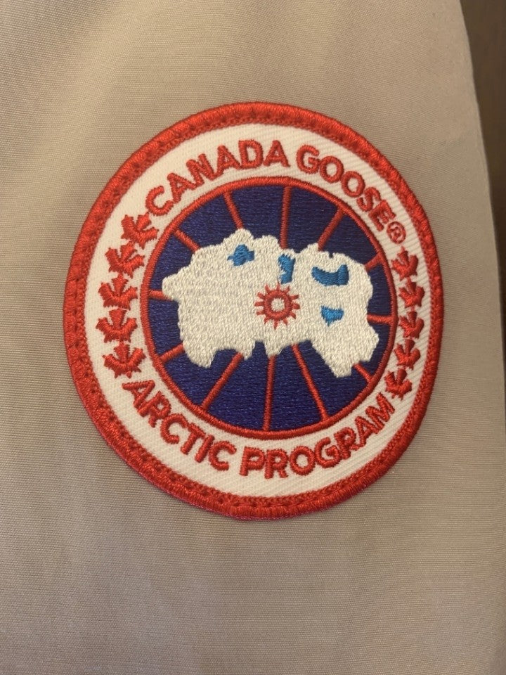 Mid - length, Level 4 Cold - resistant, Off - white and Versatile Down Jacket