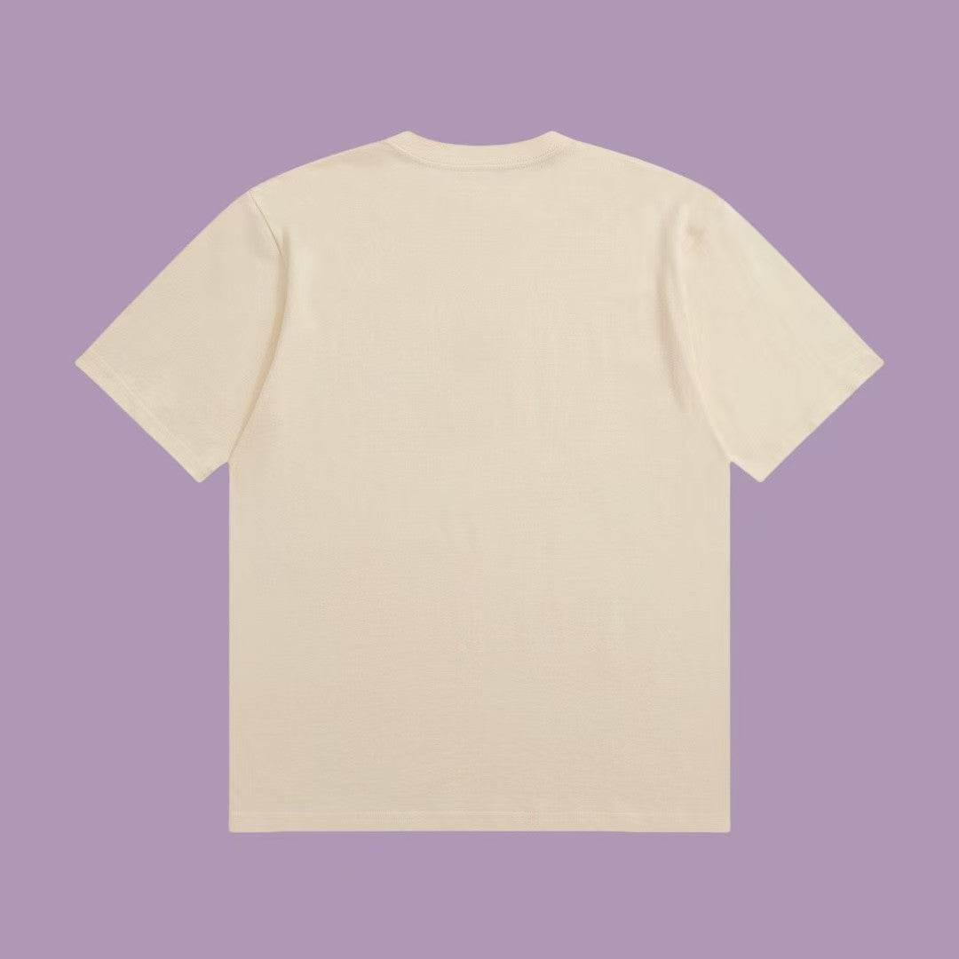 Beige T - shirt with an adorable snake and the GG logo. Unisex.