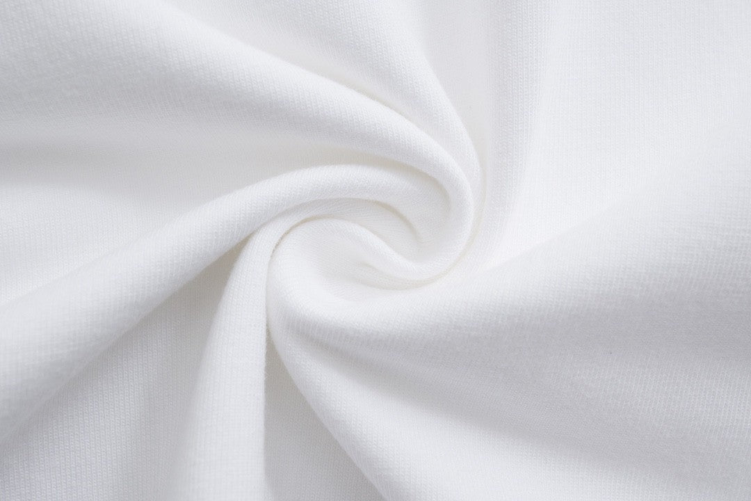 White T - shirt with an adorable snake and the GG logo. Unisex.