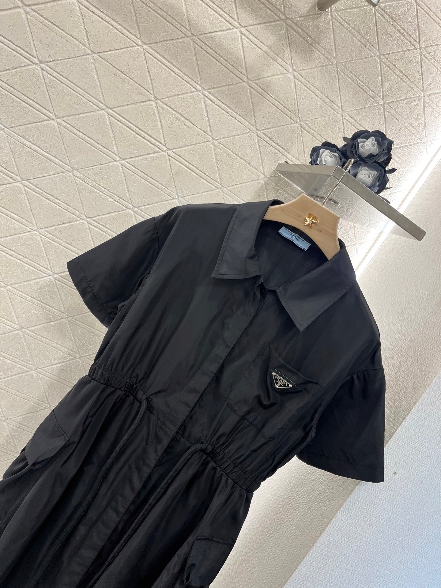 Black Short - sleeved Collared Drawstring Dress