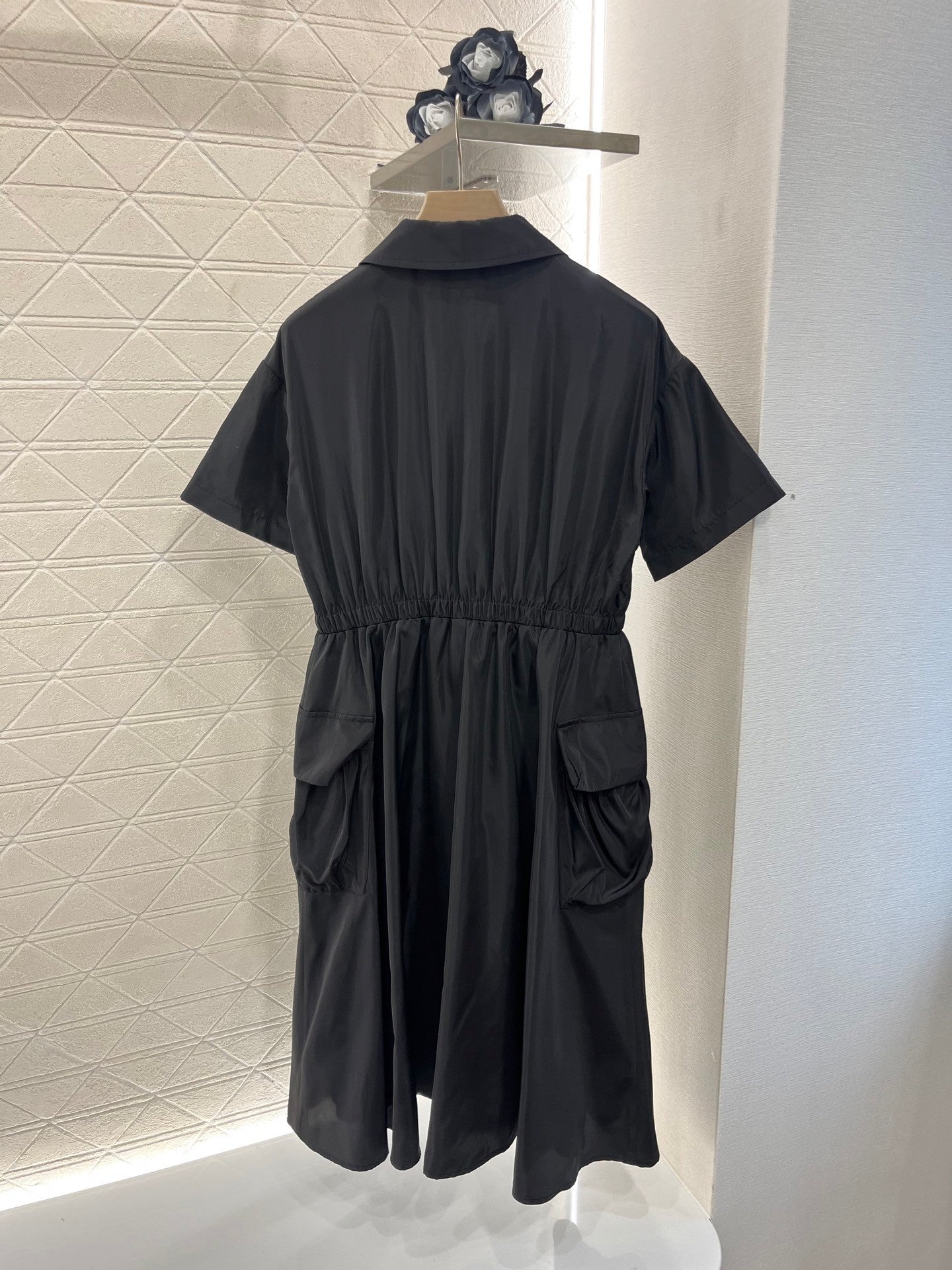 Black Short - sleeved Collared Drawstring Dress