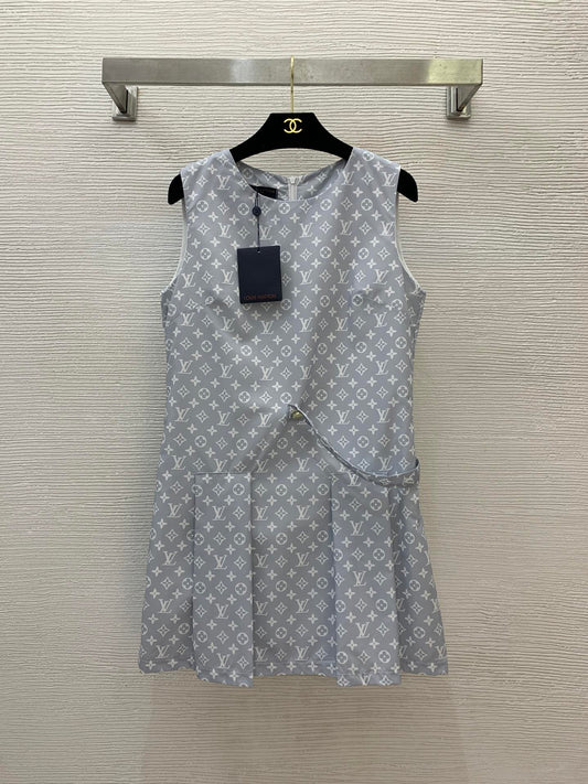 Sleeveless vest - style dress with letter logo prints, a button - tied cinched waist