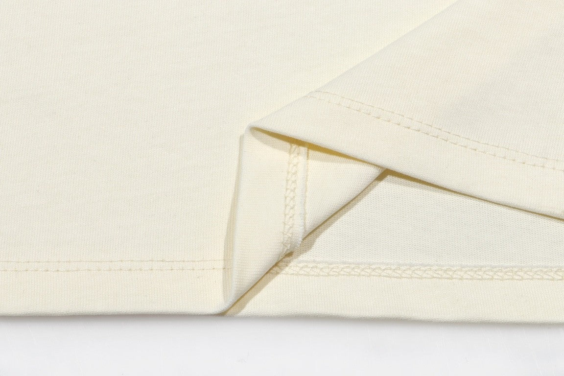 Signature Logo - Print T - Shirts: Timeless Luxury and Style