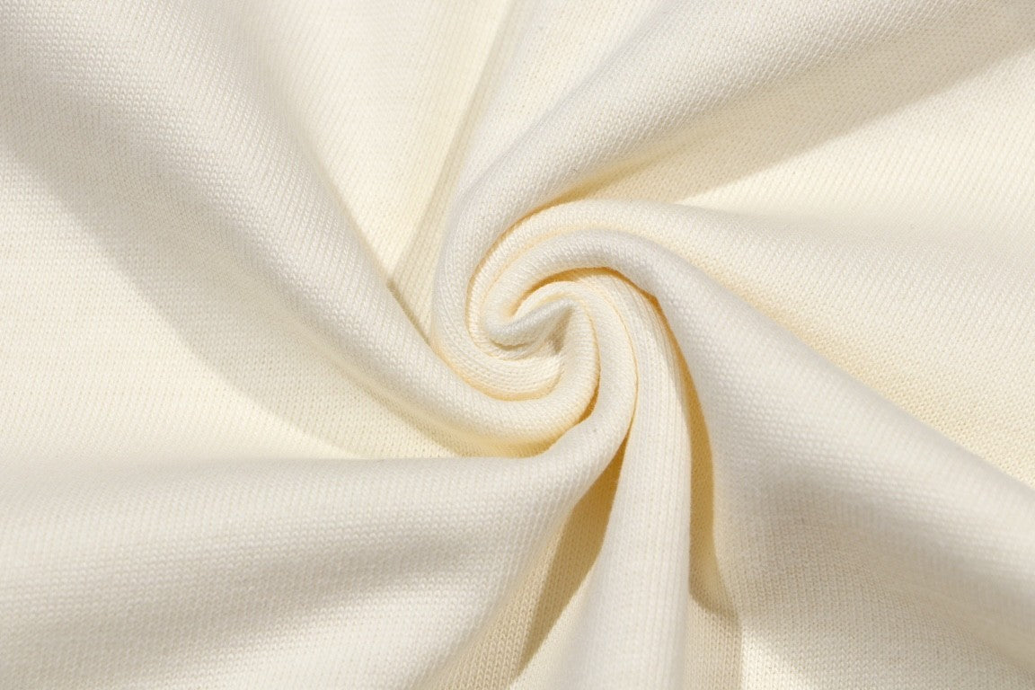 Signature Logo - Print T - Shirts: Timeless Luxury and Style