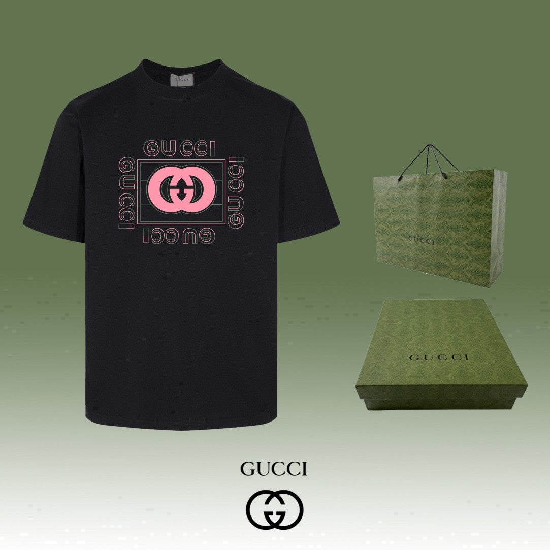 Signature Logo - Print T - Shirts: Timeless Luxury and Style