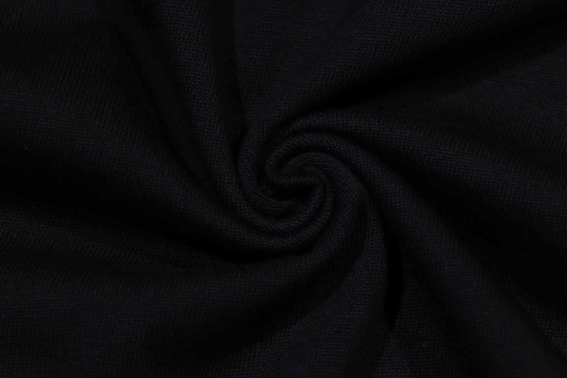 Signature Logo - Print T - Shirts: Timeless Luxury and Style