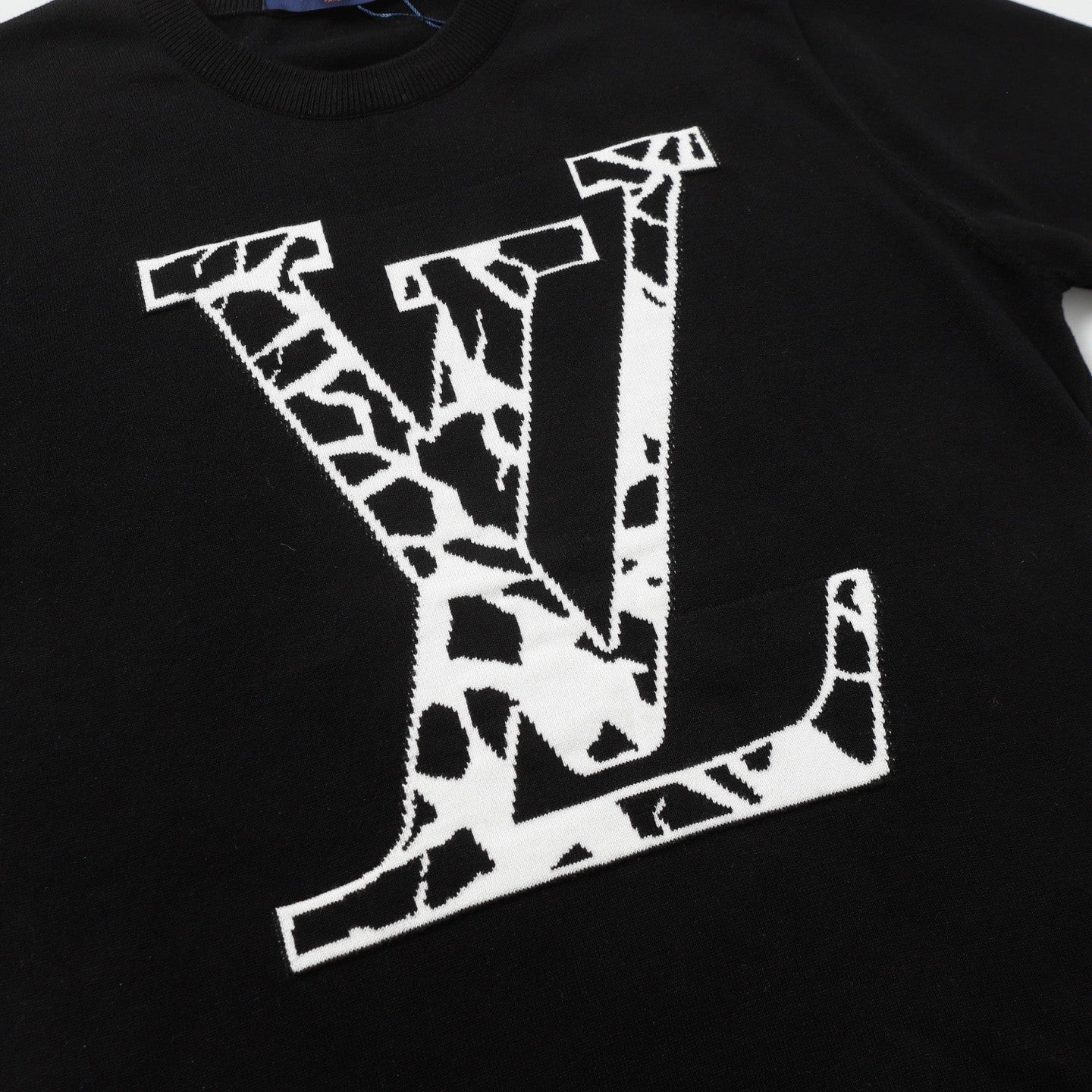 Distinctive LV - Logo Knit T - Shirts: Luxury and Style Redefined