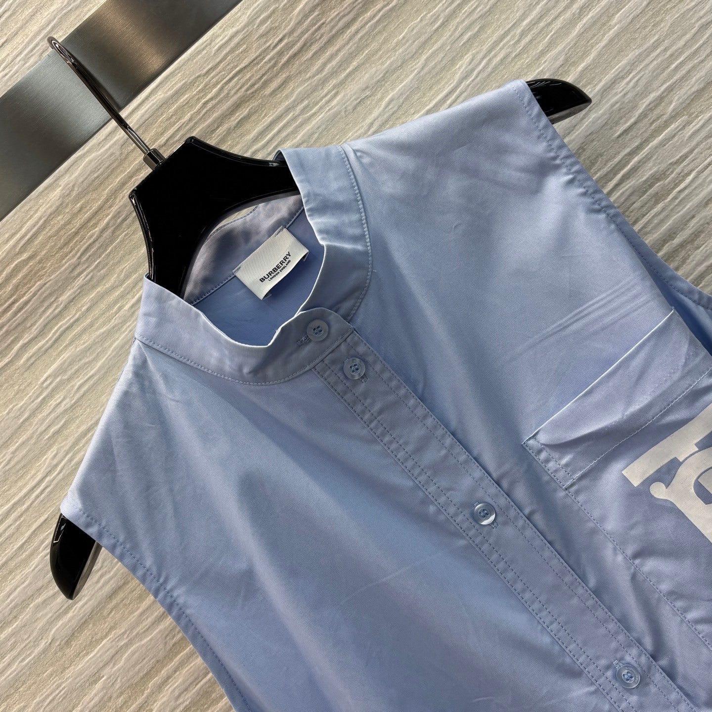 Stand - collar sleeveless shirt - style dress with letter prints