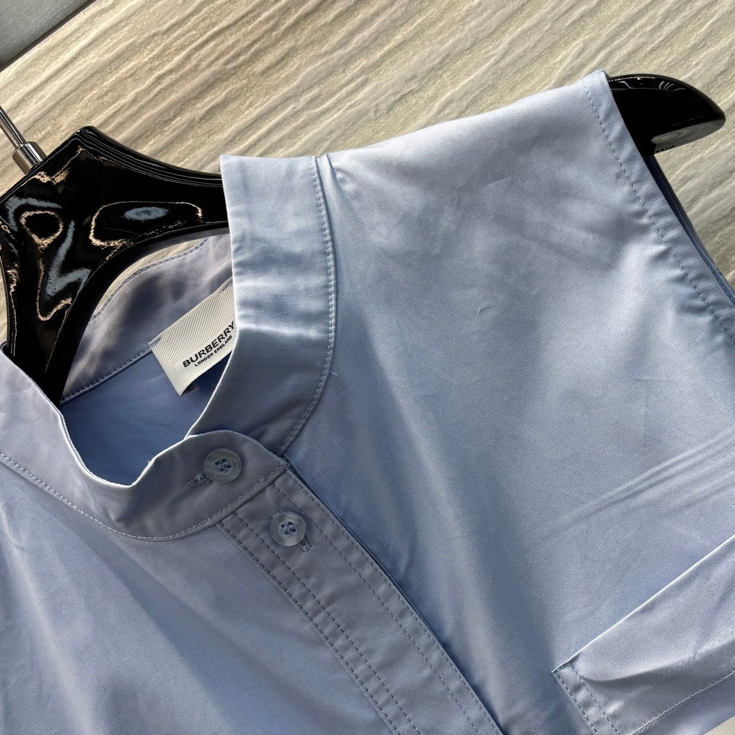 Stand - collar sleeveless shirt - style dress with letter prints