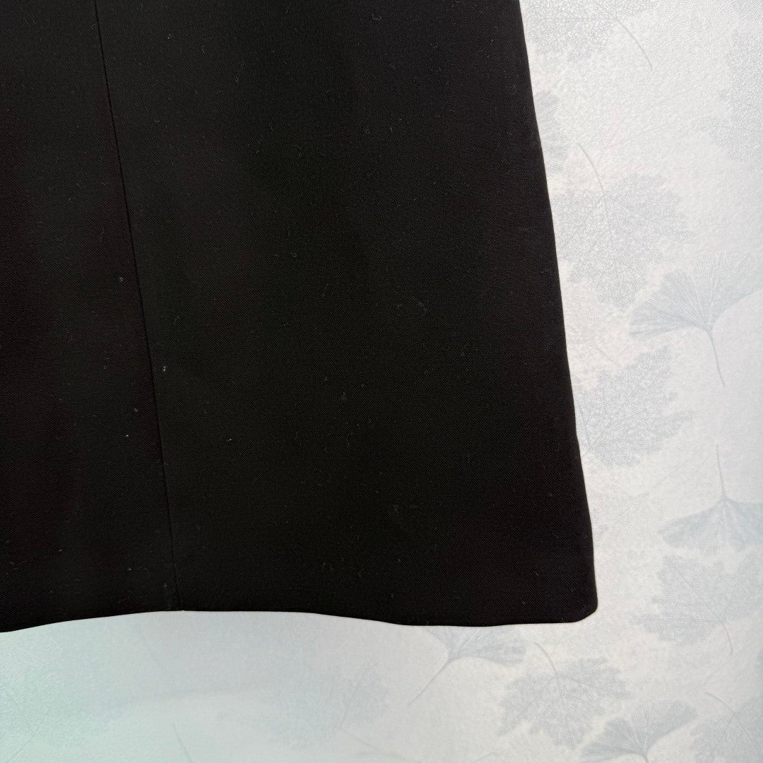 Sleeveless dress with bow - knot