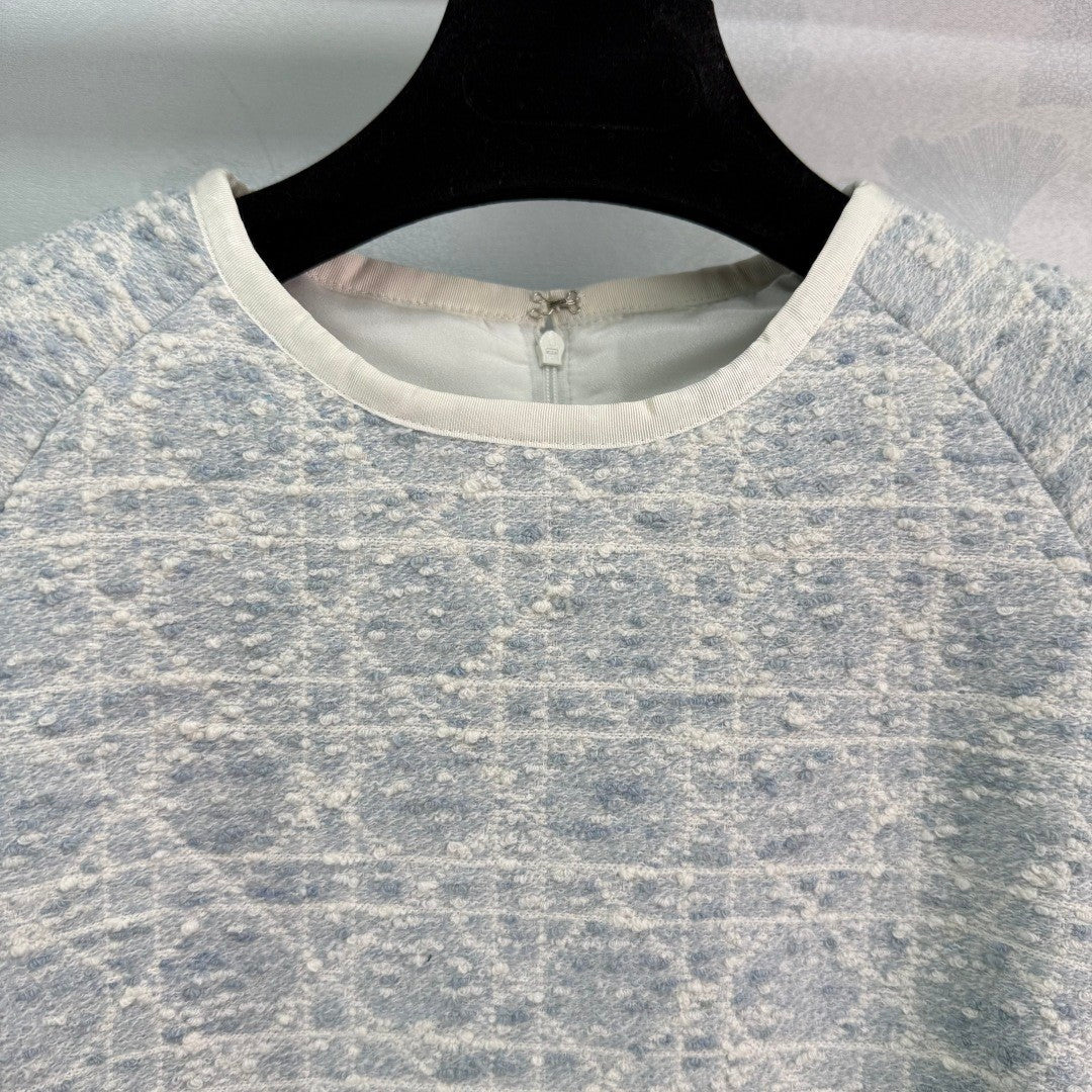 Short - sleeved tweed dress in the style of Chanel