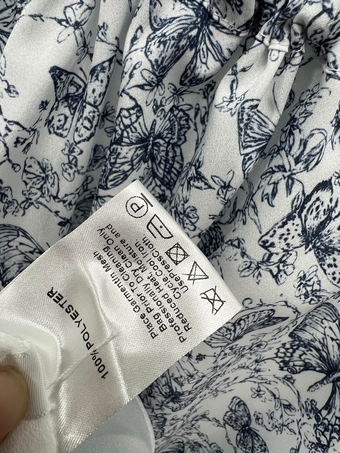 Butterfly and flower printed stand-up collar sleeveless dress