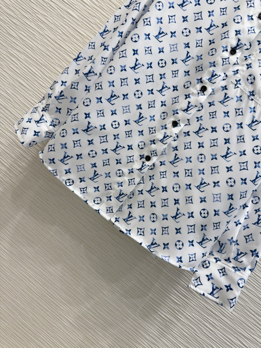 Long - sleeved Printed Logo Shirt