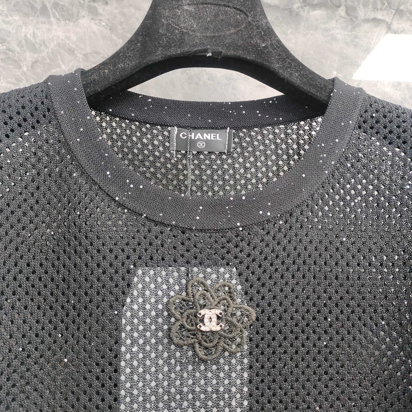 Short - sleeved Mesh T - shirt Top with Lace - trimmed Sleeves & Camellia Embellishment