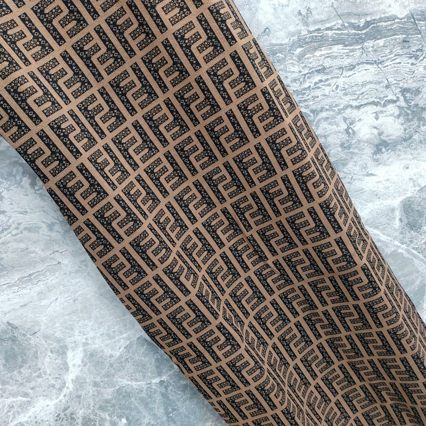 Dress with Interwoven Brown and Black Classic Double - F Pattern