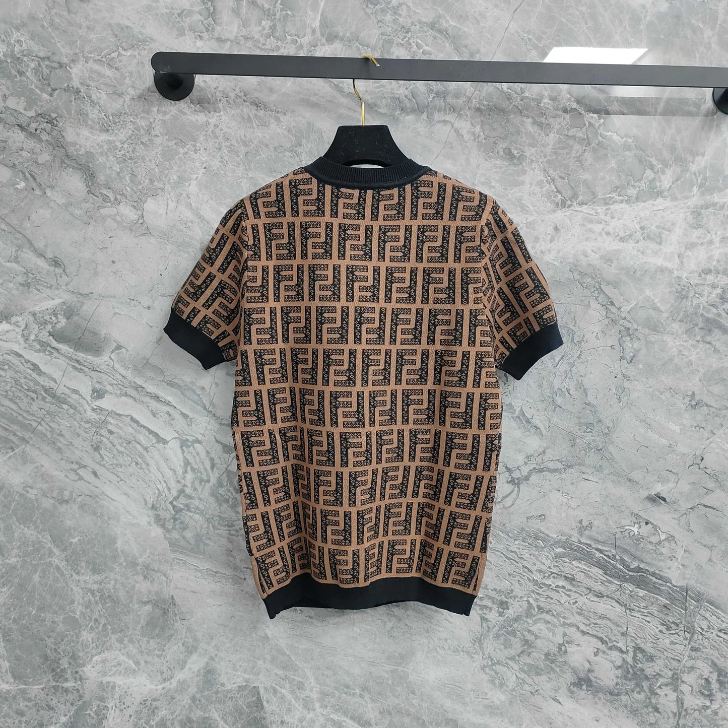 Short - sleeved T - shirt with Interwoven Brown and Black Classic Double - F Pattern