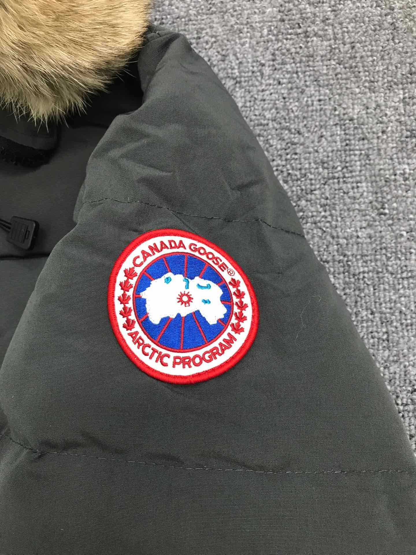 Dark Green Mid - length Hooded Down Jacket with Fur Trim