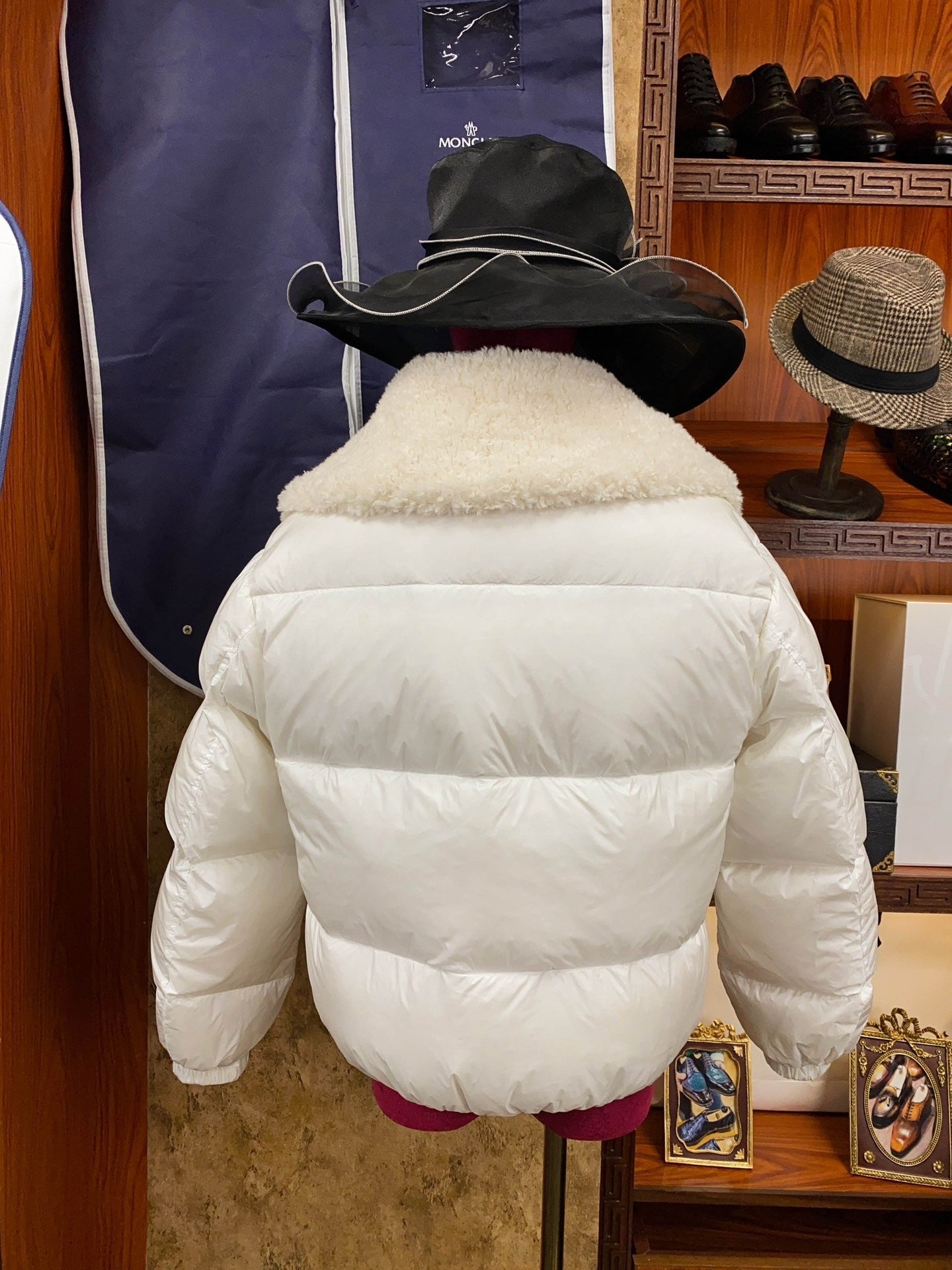 White Short - length Reversible Women's Down Jacket with Fur Collar