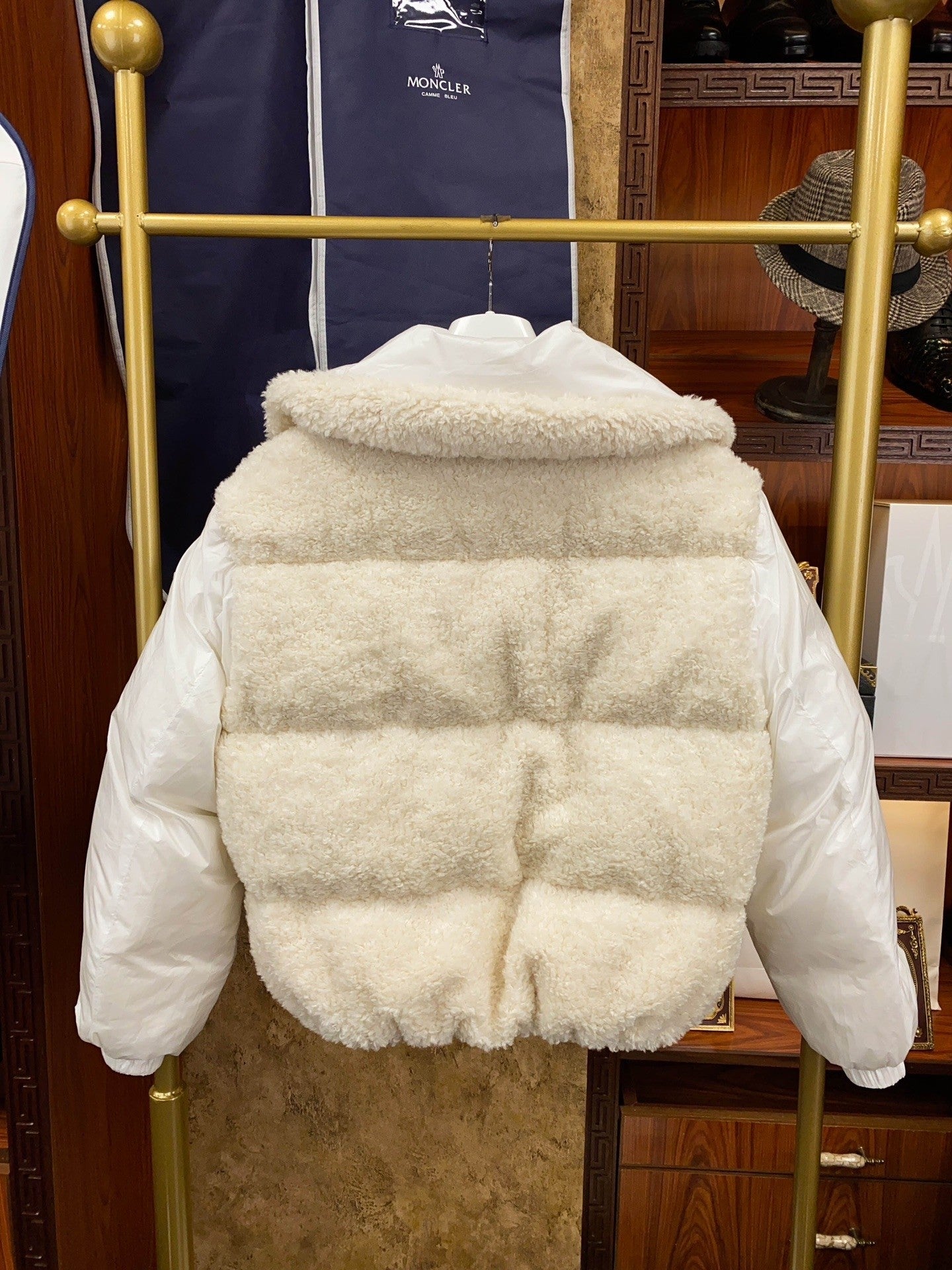 White Short - length Reversible Women's Down Jacket with Fur Collar