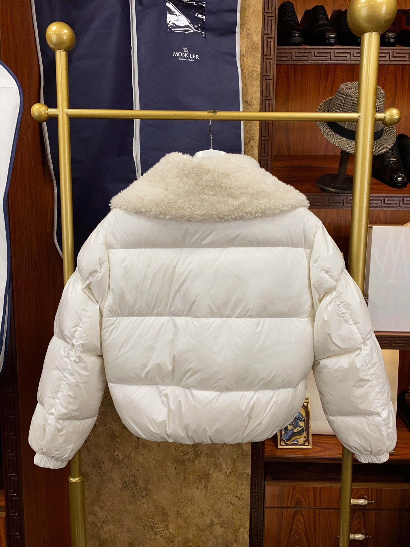 White Short - length Reversible Women's Down Jacket with Fur Collar