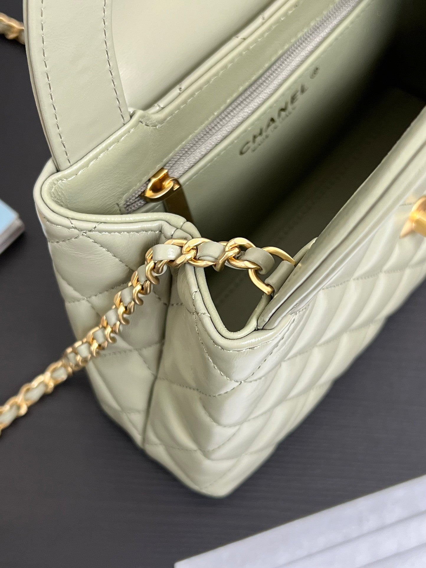 Large - sized Kelly Quilted Handbag