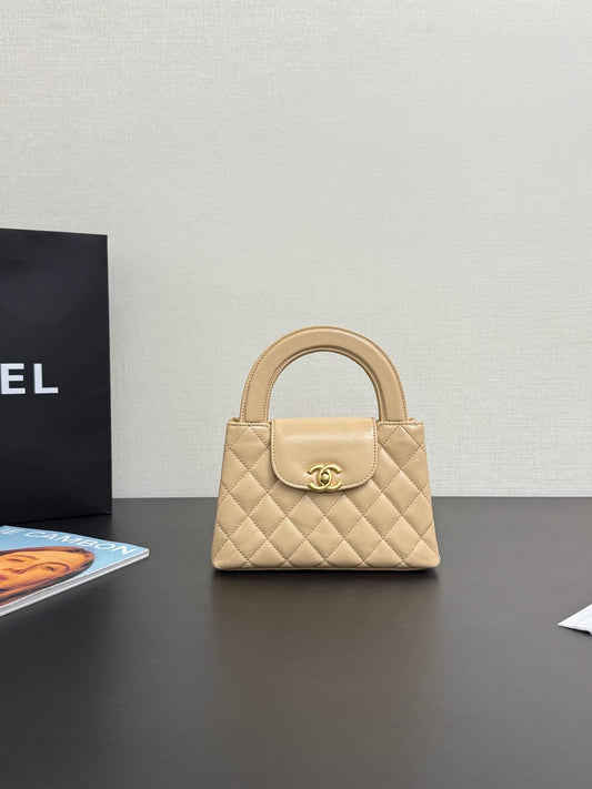 Large - sized Kelly Quilted Handbag