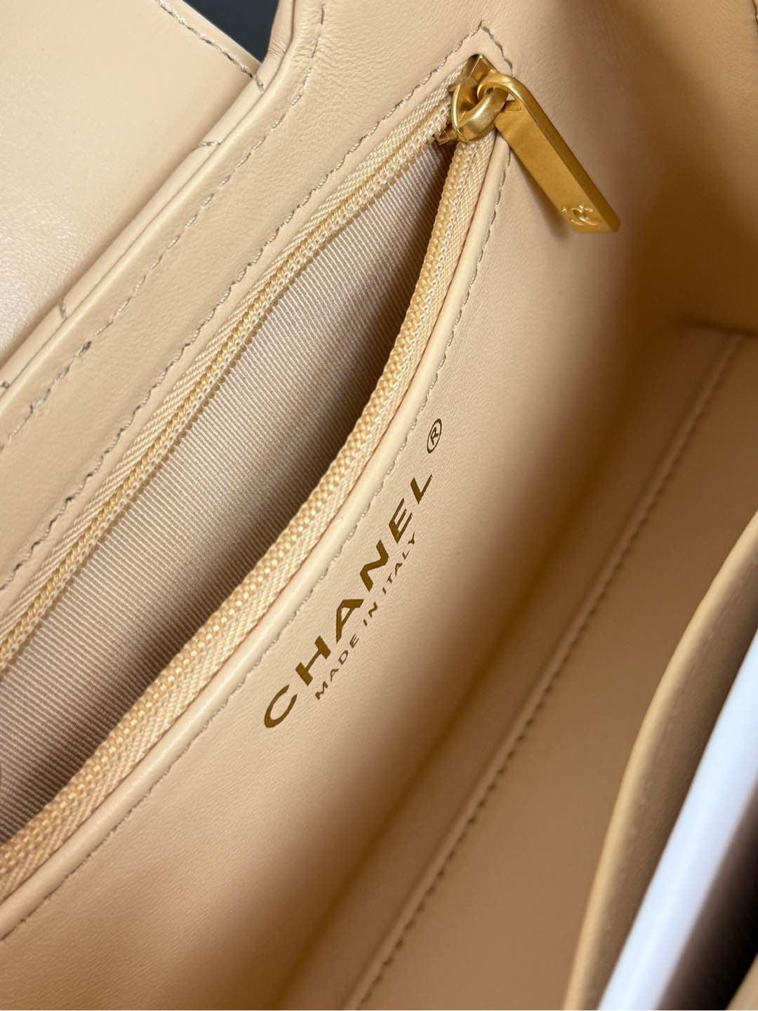 Large - sized Kelly Quilted Handbag