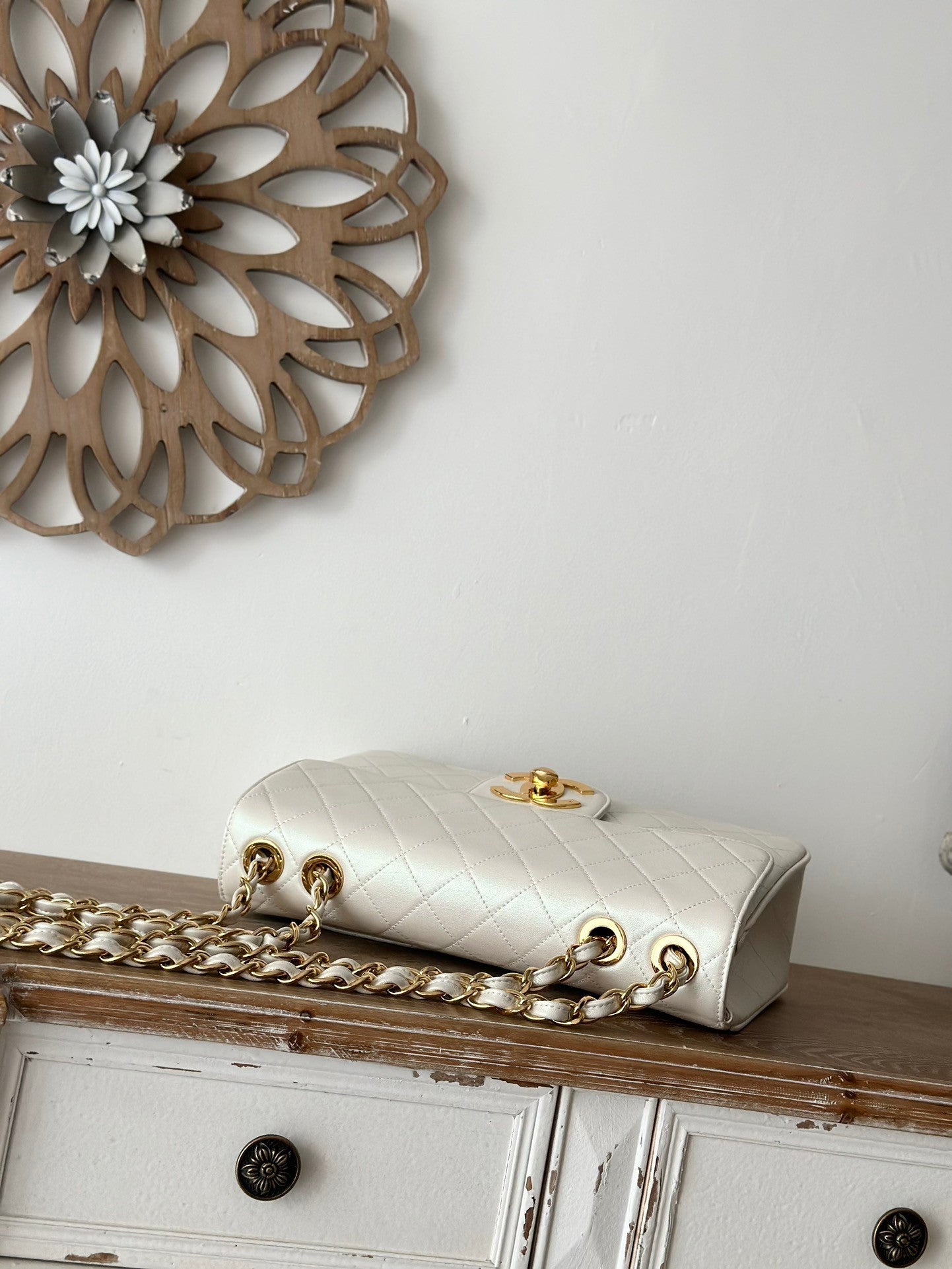 White lambskin Quilted Flap Chain Bag