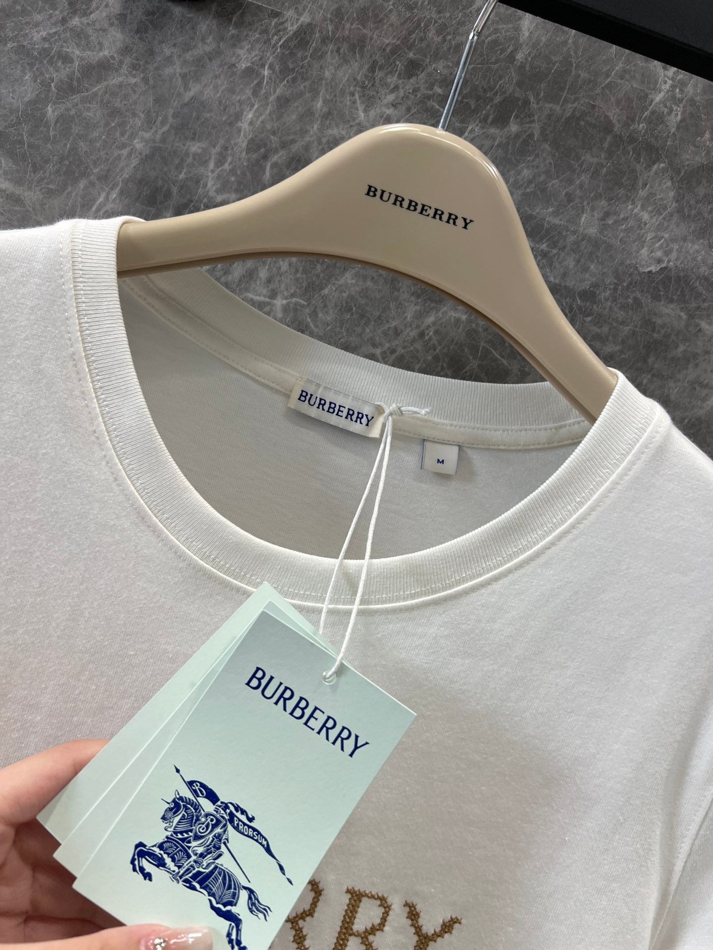 Round-neck Short-sleeved T-shirt with Knight and War Horse Embroidery