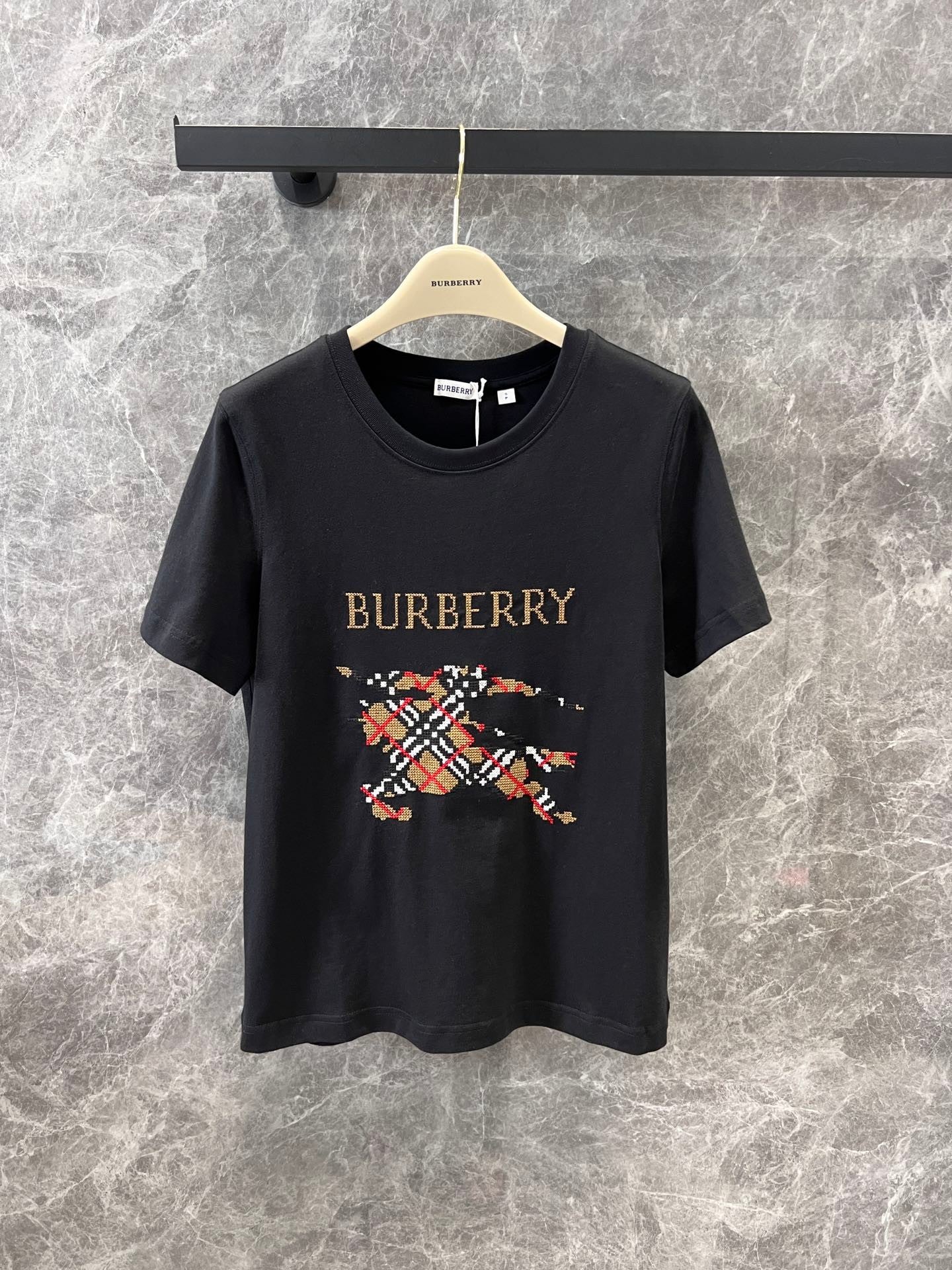 Round-neck Short-sleeved T-shirt with Knight and War Horse Embroidery