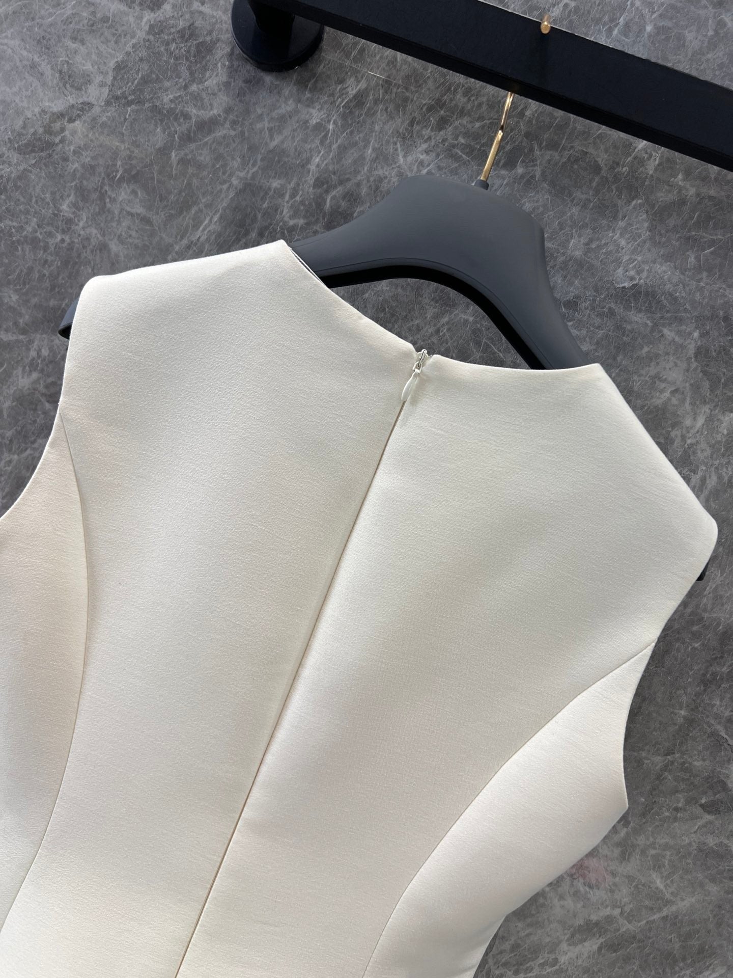 White Simple Waist  Cinching Dress