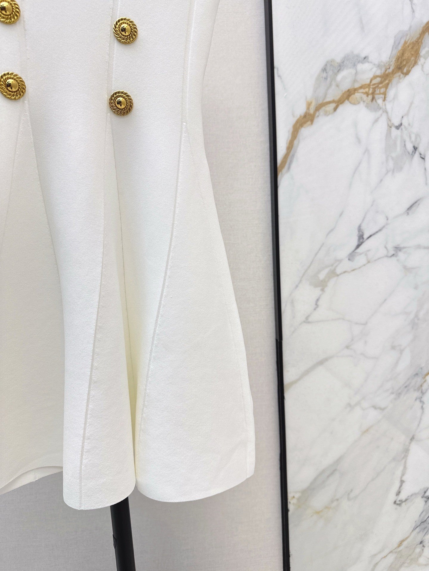 White Sleeveless V - neck Dress