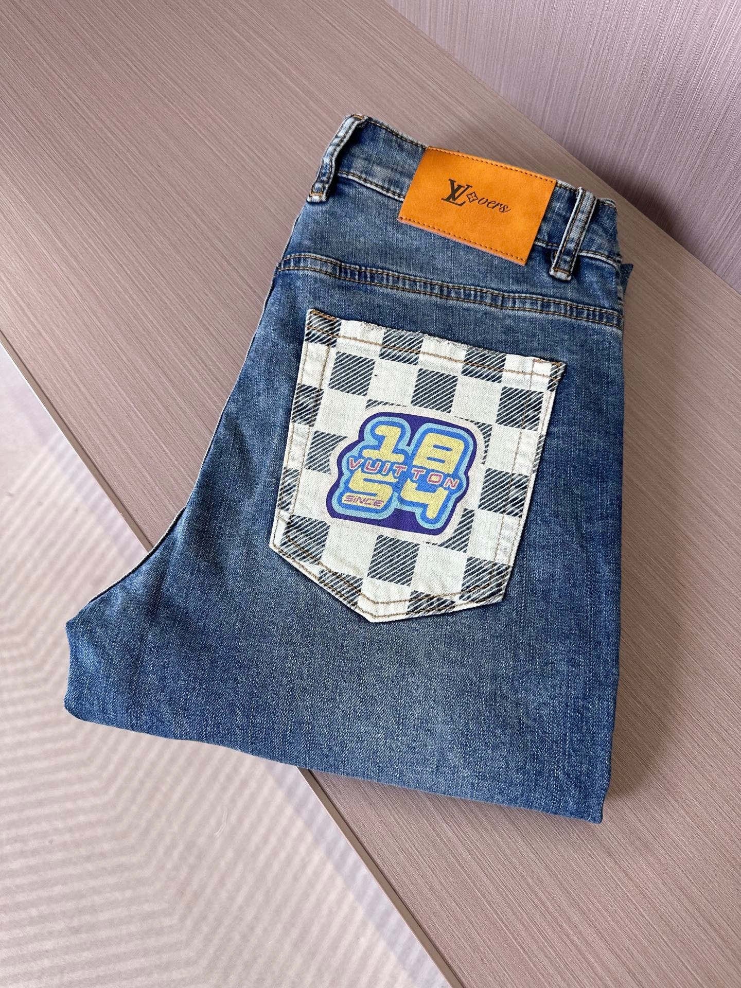 Blue Denim Jeans with Checkered Pocket Detail