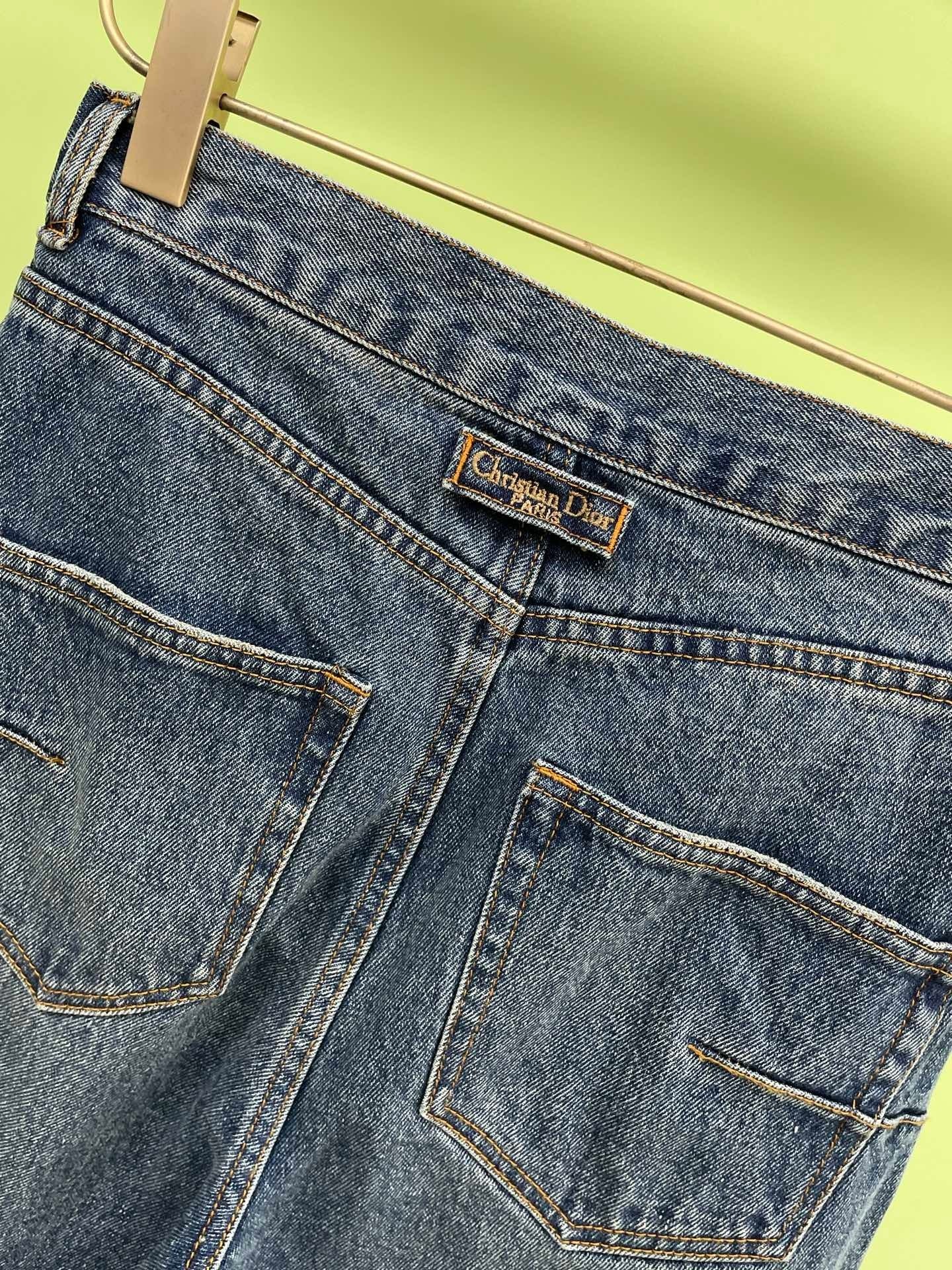 Straight-fit faded jeans