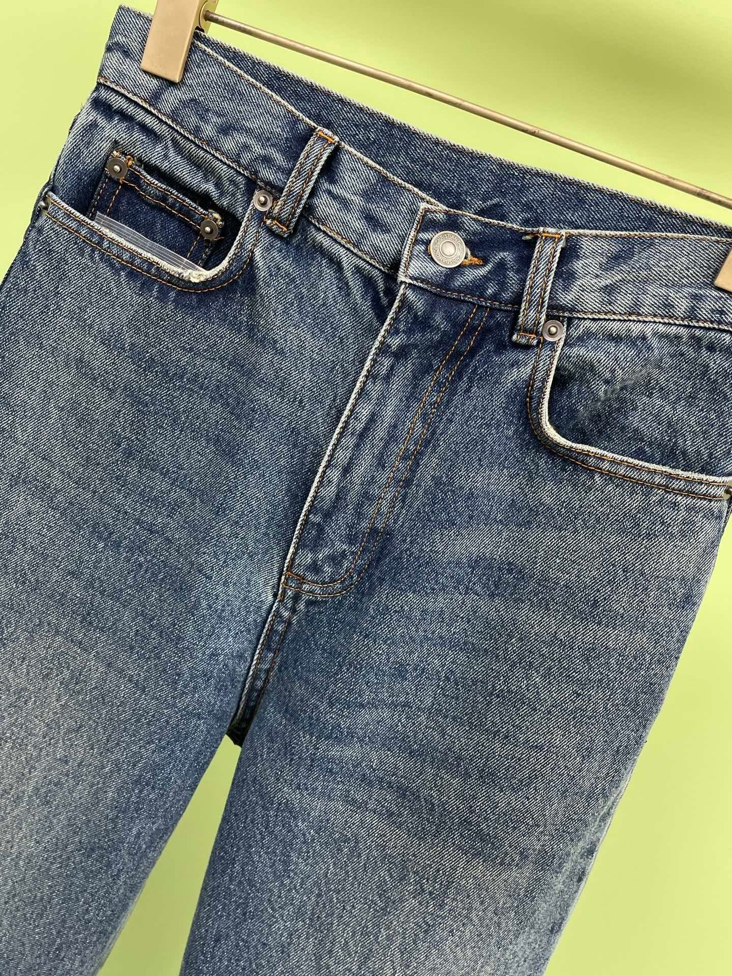 Straight-fit faded jeans